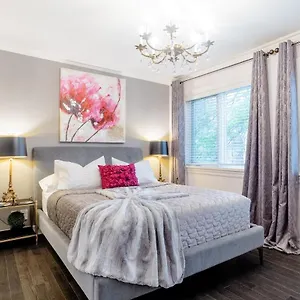 4* Maison d'hôtes Downtown Luxury Victorian Retreat
