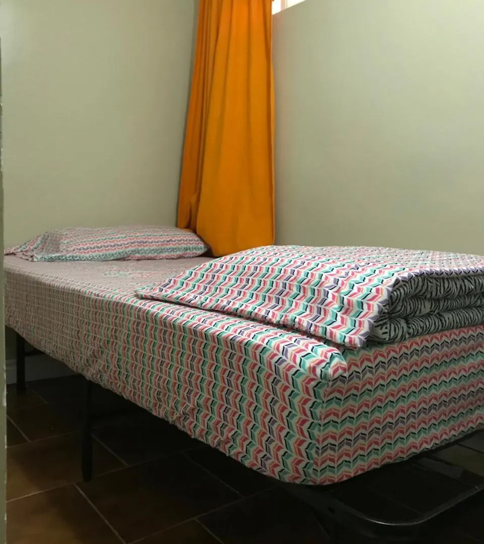 بيت ضيافة فندق شايناتاون ترافلرز هوم تورونتو